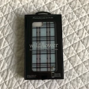 🦋 SOLD 🦋 Wildflower blue plaid case 😍